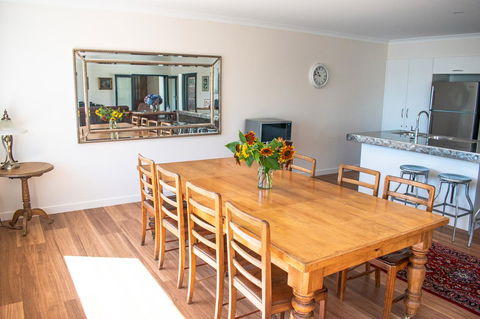 Tamar House - Accommodation Mooloolaba 14