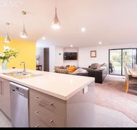 Euphoria House - Accommodation Mooloolaba