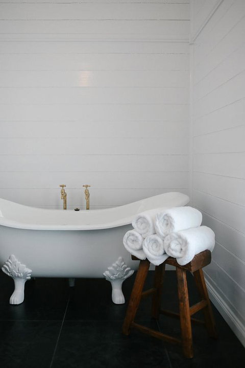 Old White Church Bed & Breakfast - Accommodation Mooloolaba 6