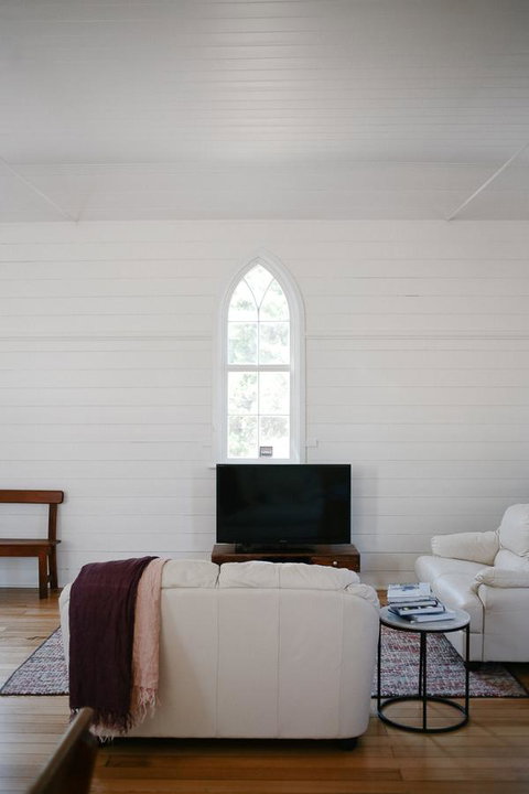 Old White Church Bed & Breakfast - Accommodation Mooloolaba 8
