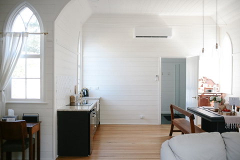 Old White Church Bed & Breakfast - Accommodation Mooloolaba 18