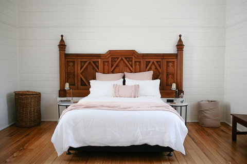 Old White Church Bed & Breakfast - Accommodation Mooloolaba 25