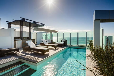 Nirvana By The Sea - Accommodation Mooloolaba 0