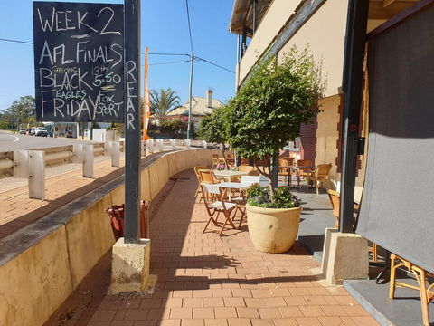 Northampton Motor Hotel - Accommodation Mooloolaba 1