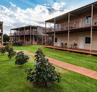 Oasis Newman - Accommodation Mooloolaba