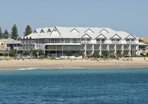 Ocean Centre Hotel - Accommodation Mooloolaba 0