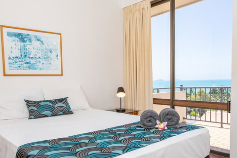 OCEAN VIEWS 10 - Accommodation Mooloolaba 0