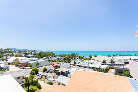 OCEAN VIEWS 10 - Accommodation Mooloolaba 2