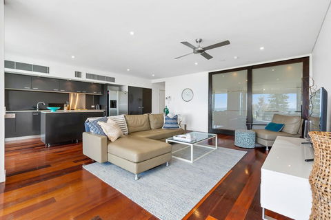 OCEAN VIEWS @ NOR NOR EAST 201 - Accommodation Mooloolaba 3