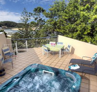 oceanview 6 with rooftop terrace  spa - Accommodation Mooloolaba