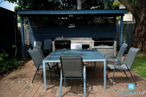 OceanWhispers Beach House - Accommodation Mooloolaba 0