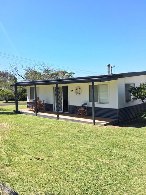 OceanWhispers Beach House - Accommodation Mooloolaba 3