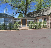 Old Bank Stables - 3 night weekends for price of 2 - Accommodation Mooloolaba