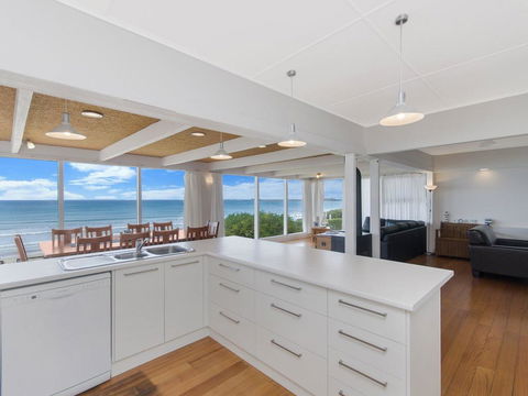 ONE FISH, TWO FISH - Accommodation Mooloolaba 0