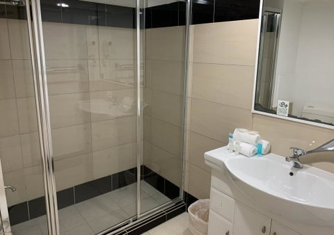 Outrigger Burleigh - Accommodation Mooloolaba 3