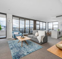 Oversized Luxe 1 Bedder - Amazing Barton - Gym - Accommodation Mooloolaba