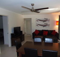 Palmgrove 2 - Rainbow Beach Pet Friendly Fully Fenced Air Conditioned Five Minutes To Beach - Accommodation Mooloolaba