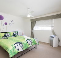Panda Holiday -Close Mountain Ocean Pet Friendly - Accommodation Mooloolaba