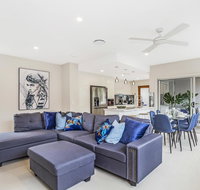 Park Avenue Luxe Townhouse Brand New Sleeps 9 - Accommodation Mooloolaba