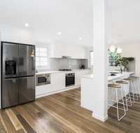 Park Avenue Terrace House Sleeps 9 - Accommodation Mooloolaba
