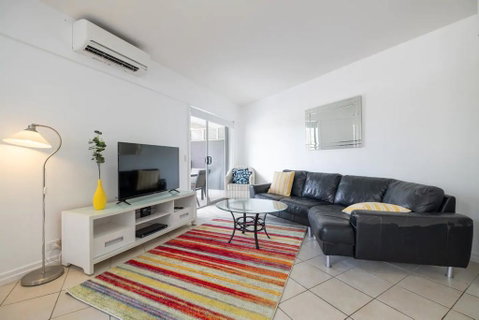 Peaceful 1 Bedroom Apartment With Parking - Accommodation Mooloolaba 0