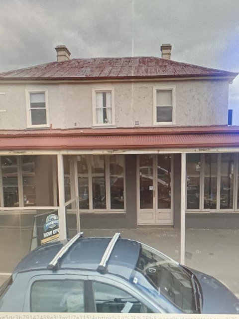 Pembroke Hotel - Accommodation Mooloolaba 0