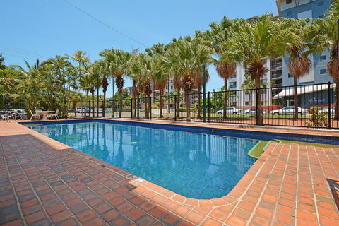 Peninsular Apartments - Accommodation Mooloolaba 1