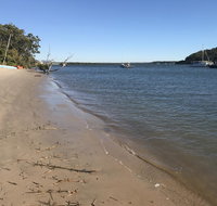 Pet Friendly Waterfront Holiday House on Peacefull Island with Bikes and Kayaks - Accommodation Mooloolaba