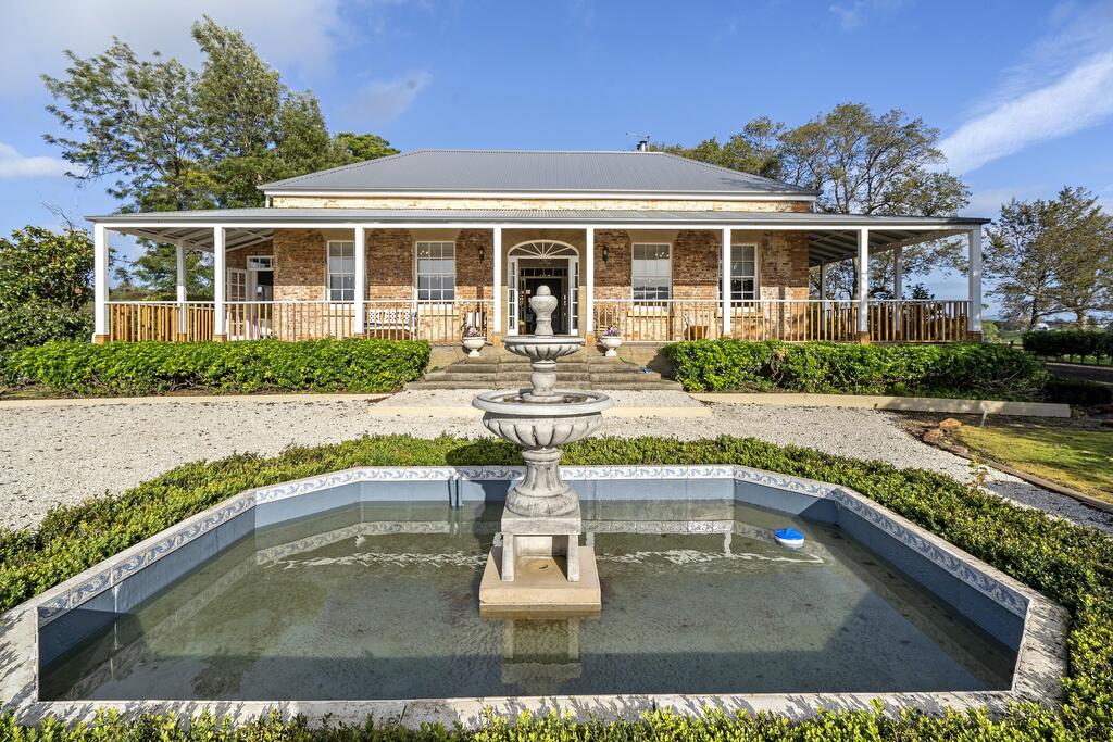 Rowella TAS Accommodation Mooloolaba