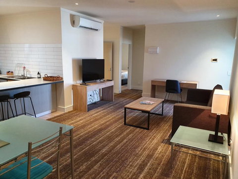 Porter's Plainland Hotel - Accommodation Mooloolaba 3