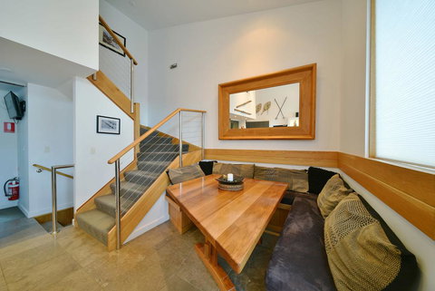 Powder 2 - Accommodation Mooloolaba 2