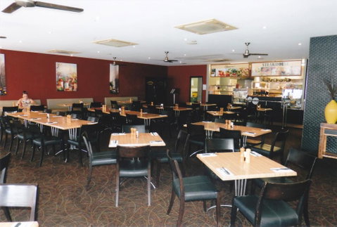PRECINCT HOTEL GLADSTONE - Accommodation Mooloolaba 3