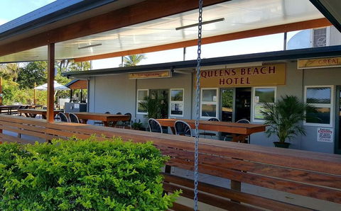 Queens Beach Hotel - Accommodation Mooloolaba 0