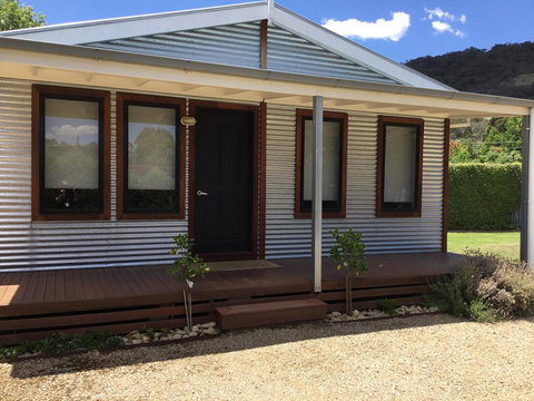 Rail Trail Cottage - Accommodation Mooloolaba 2