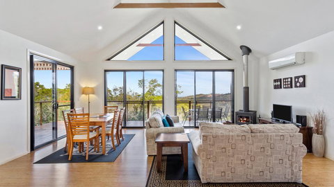 Ravensbourne Escape- Stella Luna - Accommodation Mooloolaba 0