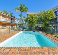 Red Star Hotel Palm Beach - Accommodation Mooloolaba