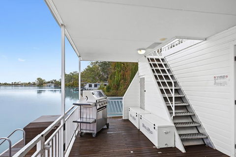 Renmark River Villas And Boats & Bedzzz - Accommodation Mooloolaba 2