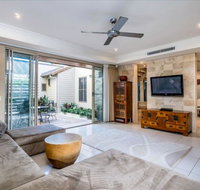 Resort Living with Private Pool sleeps 8 - Accommodation Mooloolaba