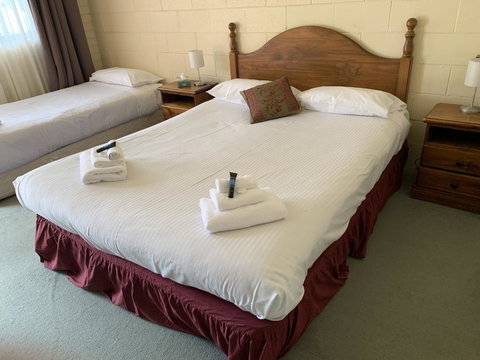 Robertson Country Motel - Accommodation Mooloolaba 2
