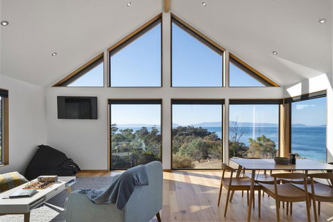 Rocky Ridge - L'Abode Accommodation - Accommodation Mooloolaba 1