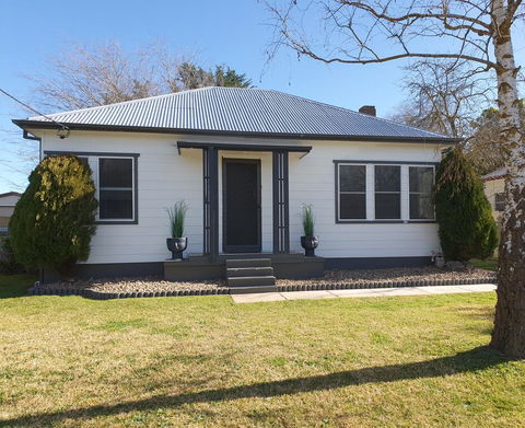 Ronelle Cottage - Accommodation Mooloolaba 0