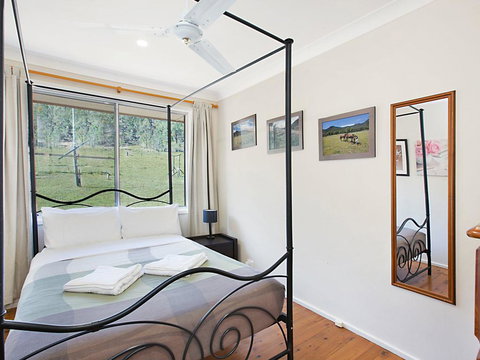 Rosamund House In Broke, 4br House In Walking Distance To Cellar Doors - Accommodation Mooloolaba 1
