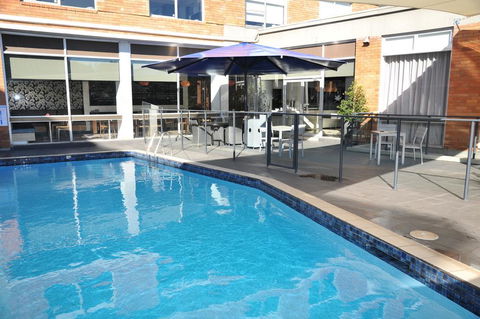 Royal Pacific Hotel - Accommodation Mooloolaba 1