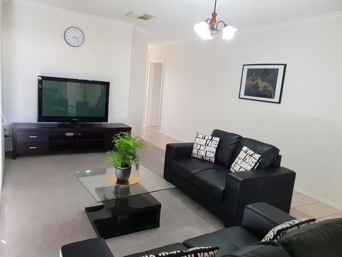 SAN Mateo - Accommodation Mooloolaba 1