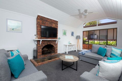 SAND DUNES - Accommodation Mooloolaba 2