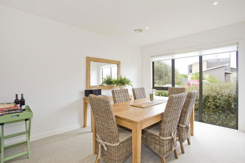 Sands Supreme 55 - Accommodation Mooloolaba 2