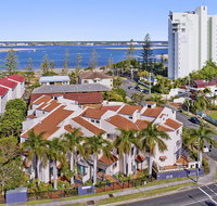 Santa Fe by the Broadwater - Accommodation Mooloolaba