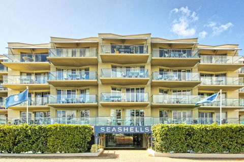Sea Breeze Luxury Holiday Apartment - Accommodation Mooloolaba 0