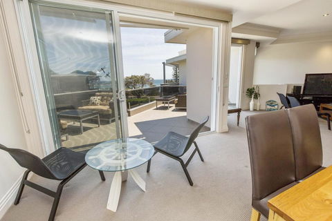 SEA GRANGE - MORNINGTON - Accommodation Mooloolaba 0