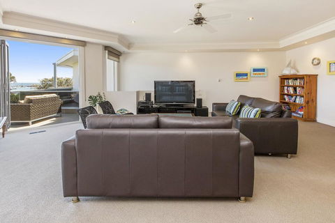 SEA GRANGE - MORNINGTON - Accommodation Mooloolaba 2